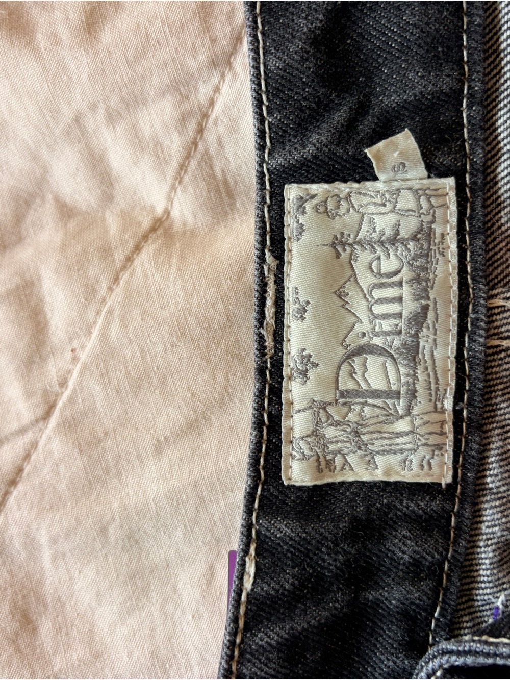 Black dime jeans w contrast stitching - Picture 6 of 6